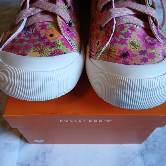 NWOT Women's sz 9.5 Rocket dog sneakers - Picture 5 of 10